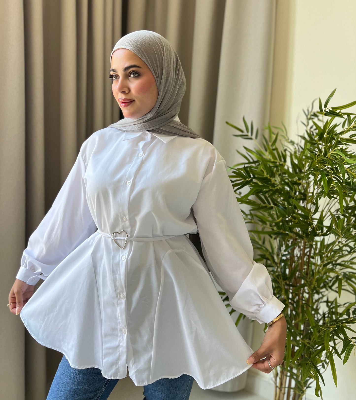 Chemise with heart belt